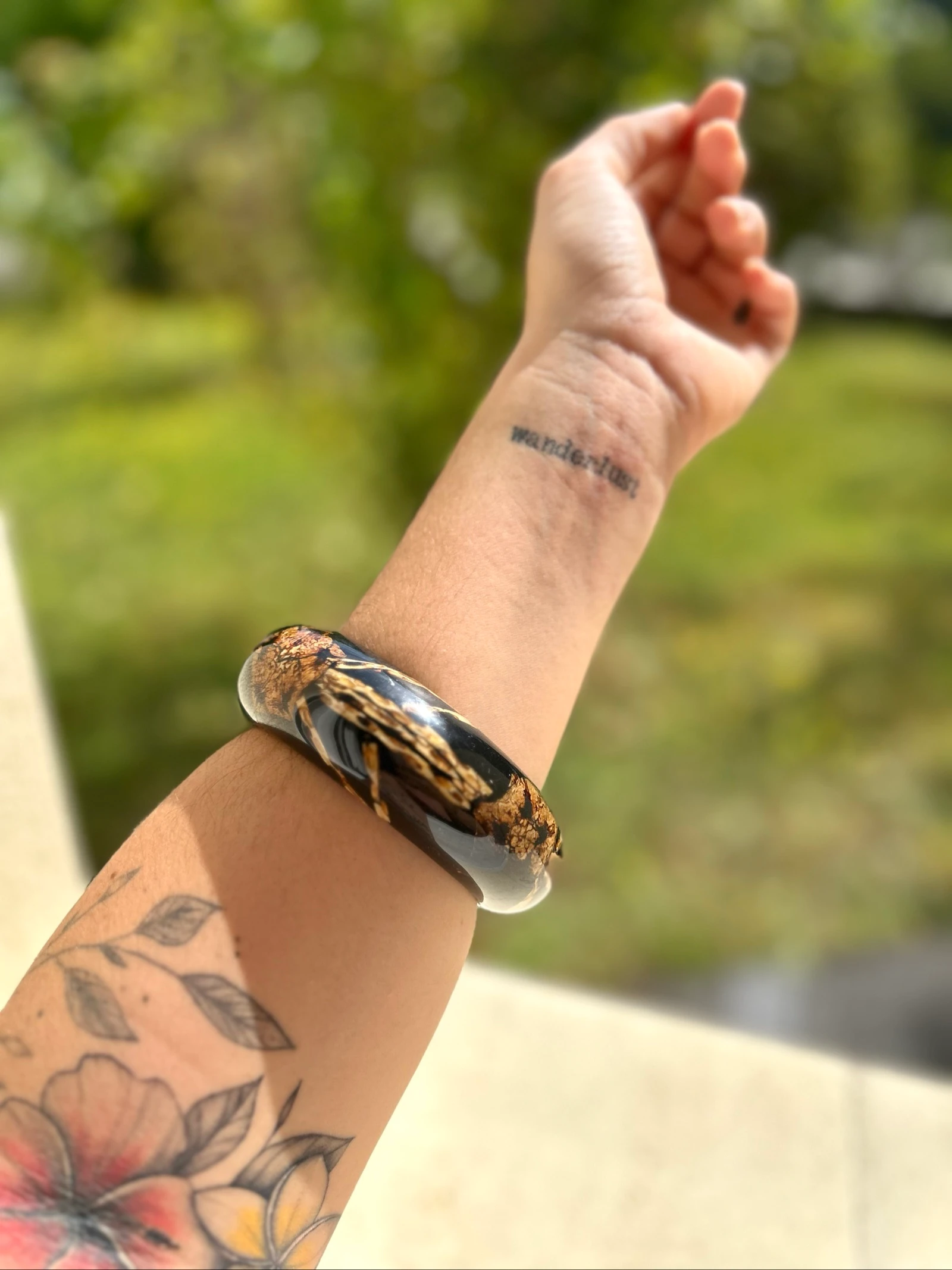 Pulseira de fantasia para encaixar marrom efeito mármore dourado – photo 3